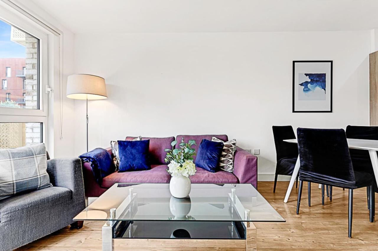 Beautiful In Surrey Quays Appartement