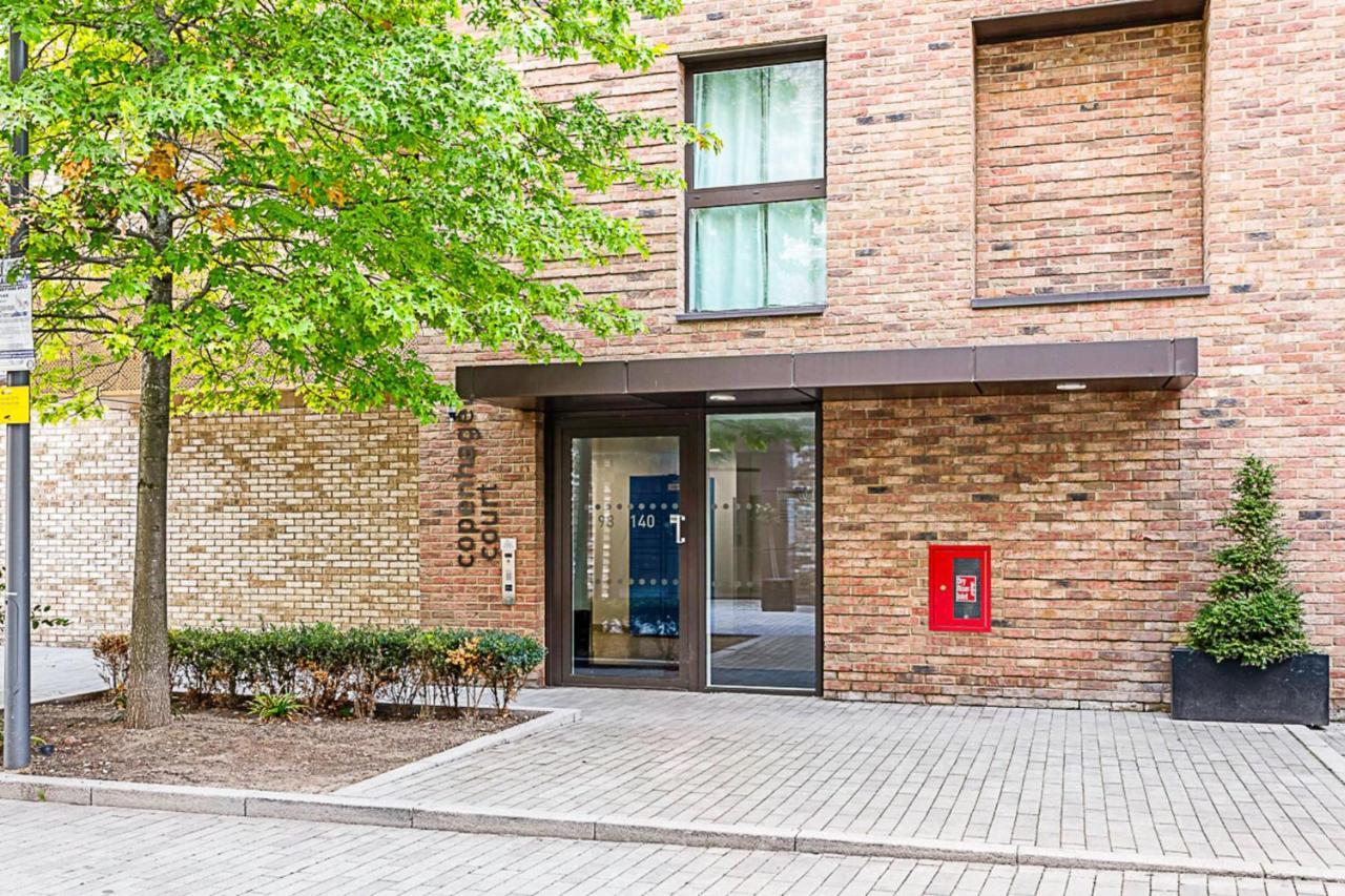 Beautiful In Surrey Quays Appartement