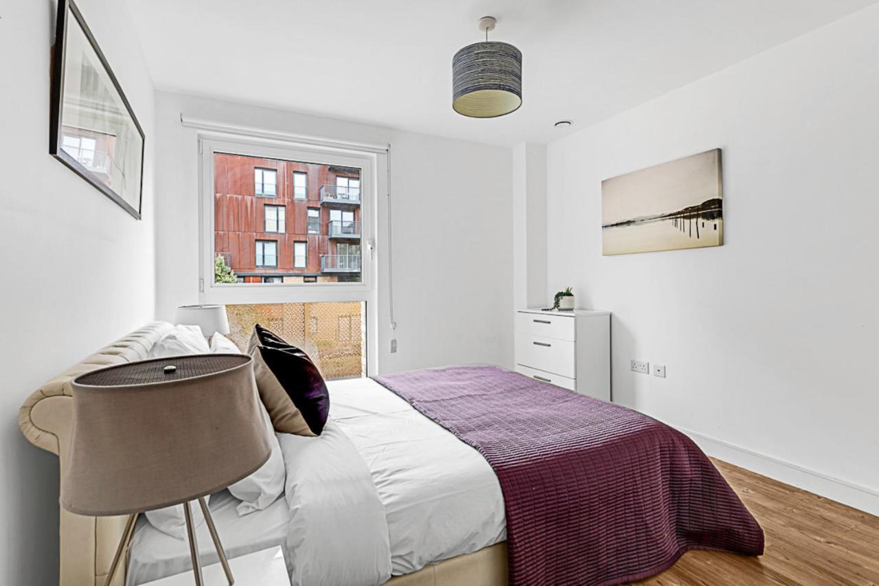 Beautiful In Surrey Quays Appartement *